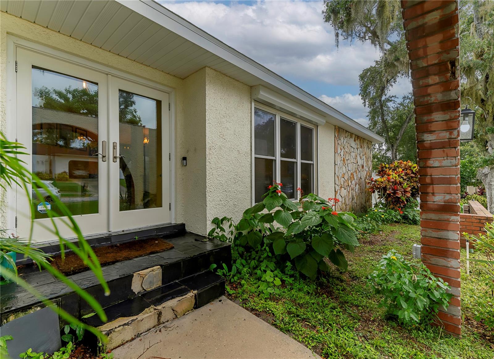 Image 6 of 60 For 2026 Spanish Pines Drive