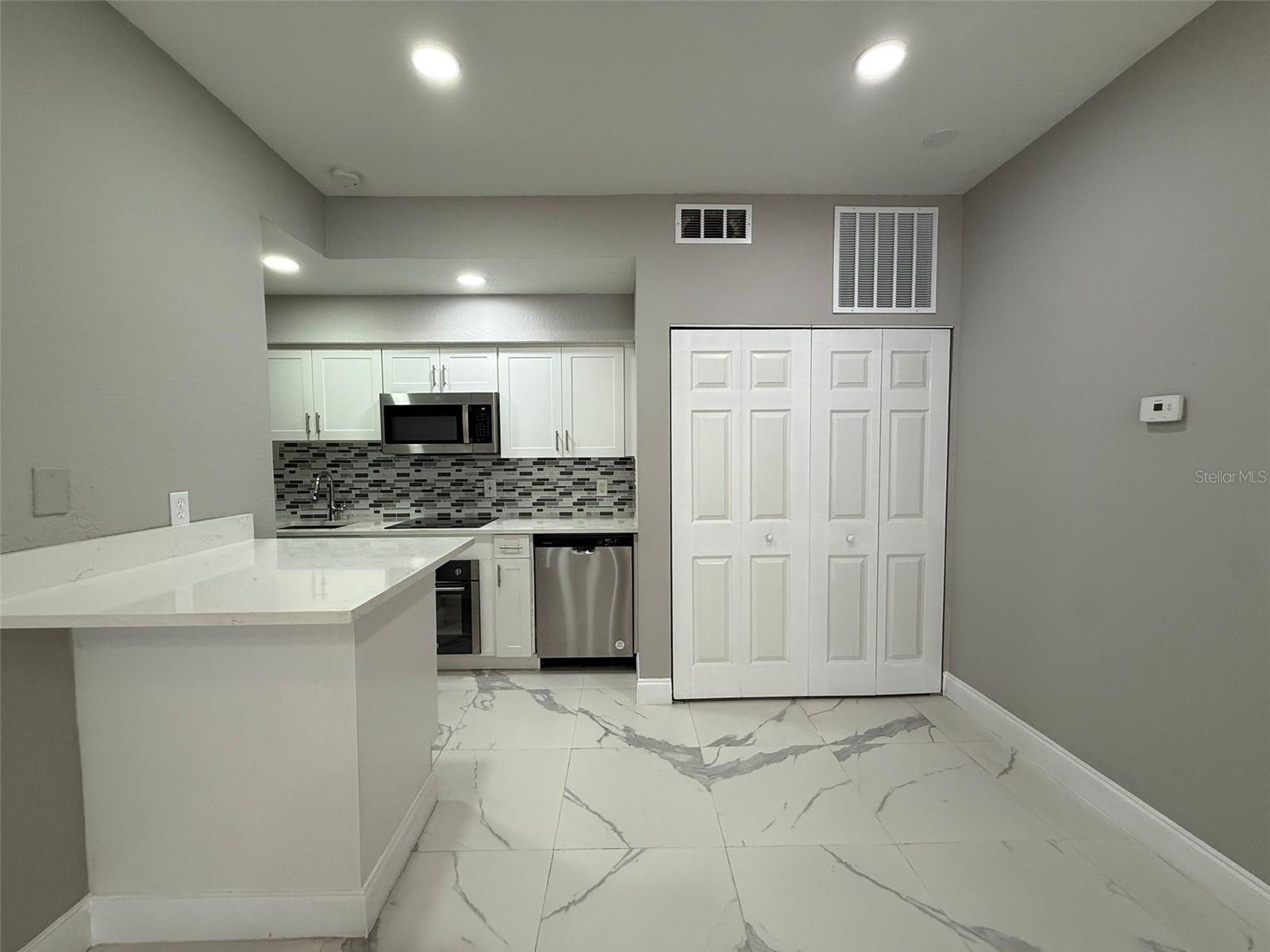 Image 3 of 14 For 9258 Lake Chase Island Way 9258