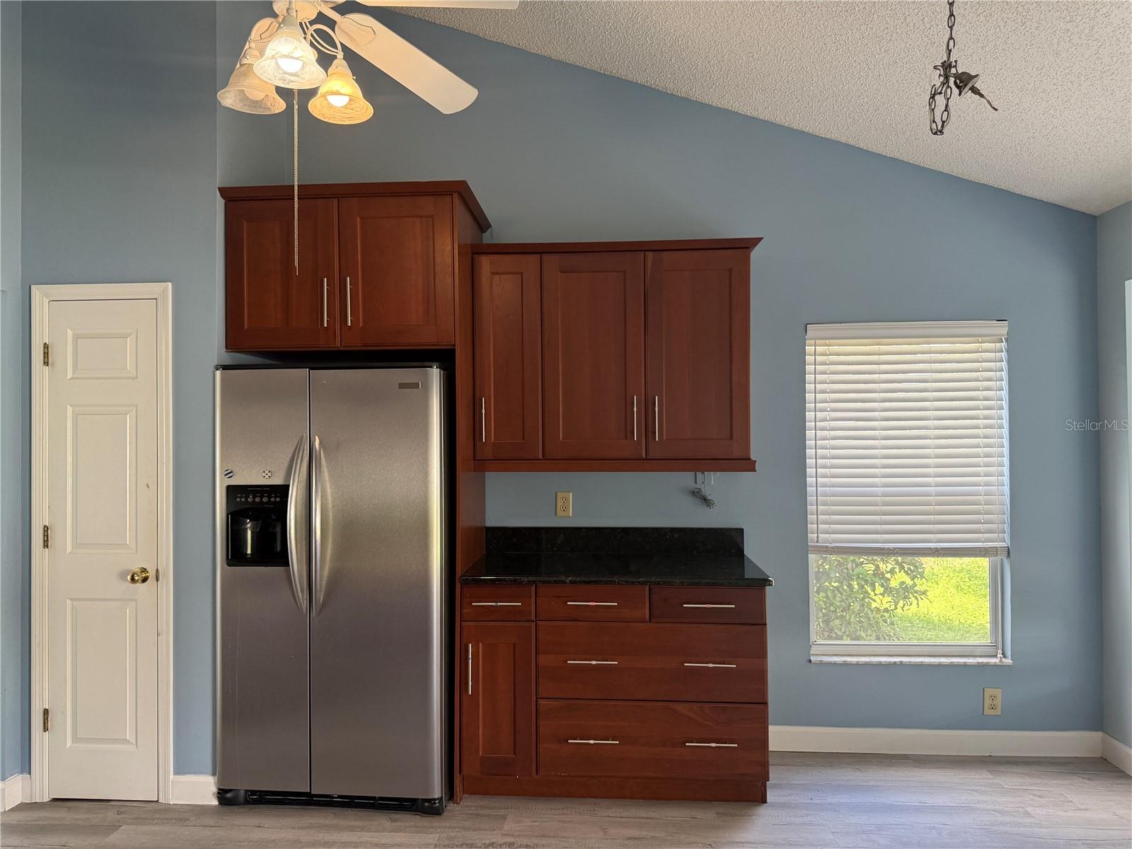 Image 12 of 34 For 7202 Ridgeport Drive