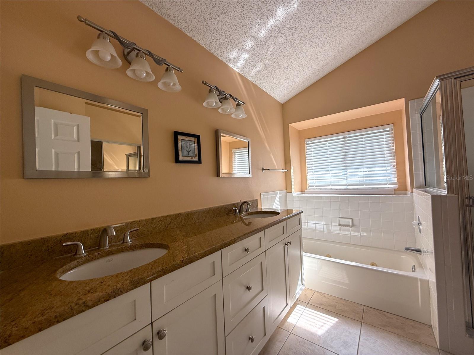 Image 20 of 34 For 7202 Ridgeport Drive