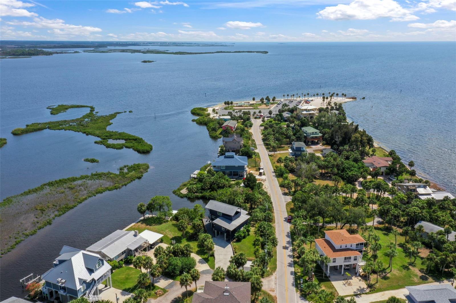 Listing photo id 61 for 10701 Pine Island Drive