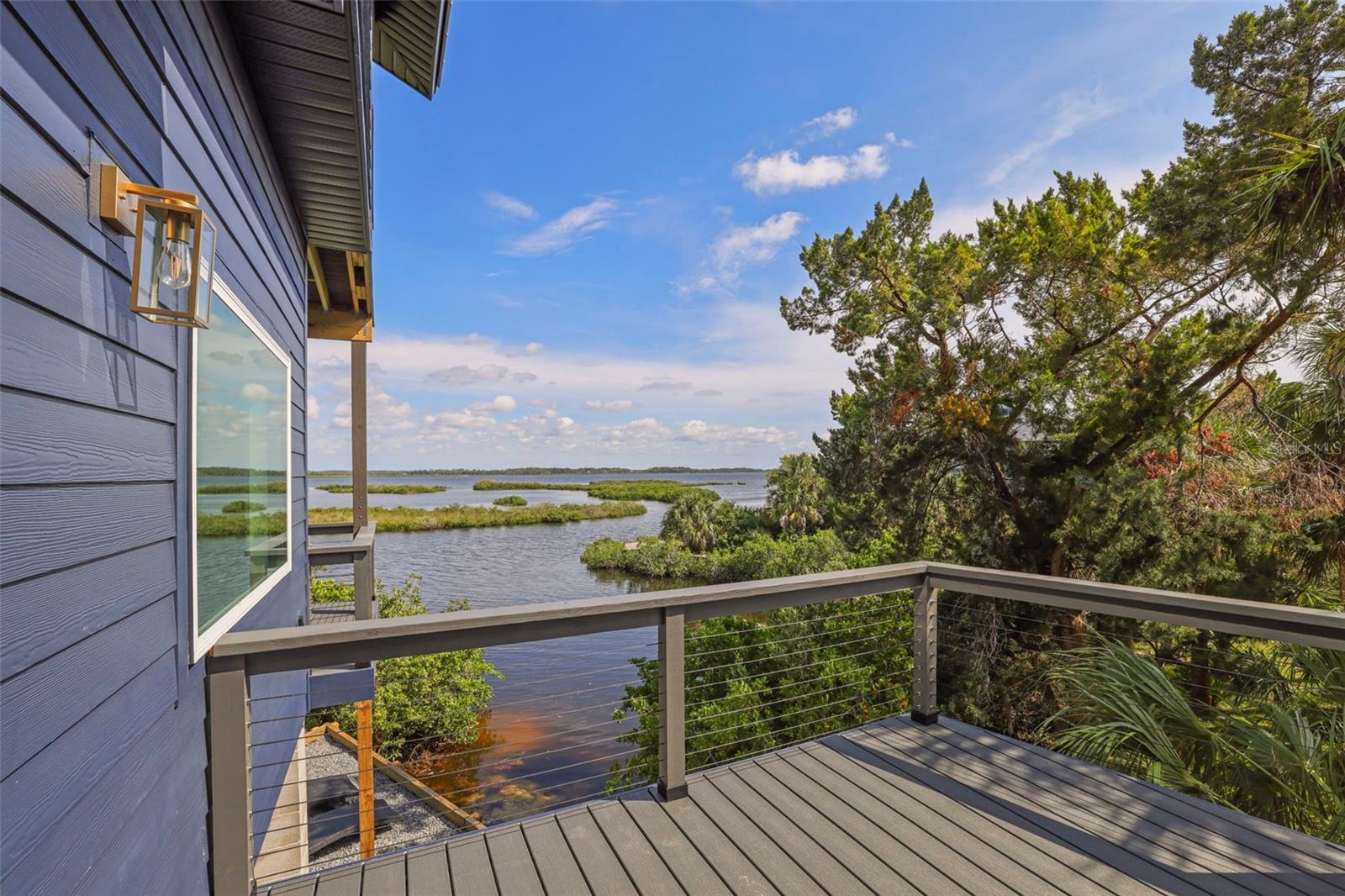 Listing photo id 76 for 10701 Pine Island Drive