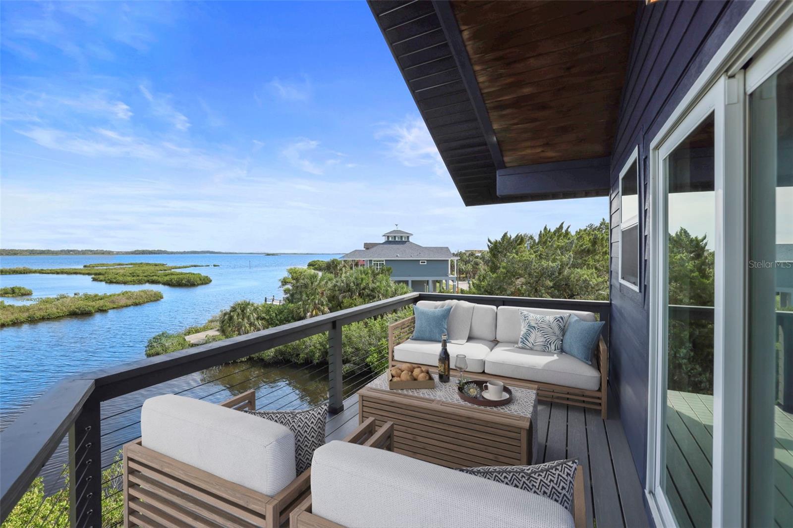 Listing photo id 6 for 10701 Pine Island Drive