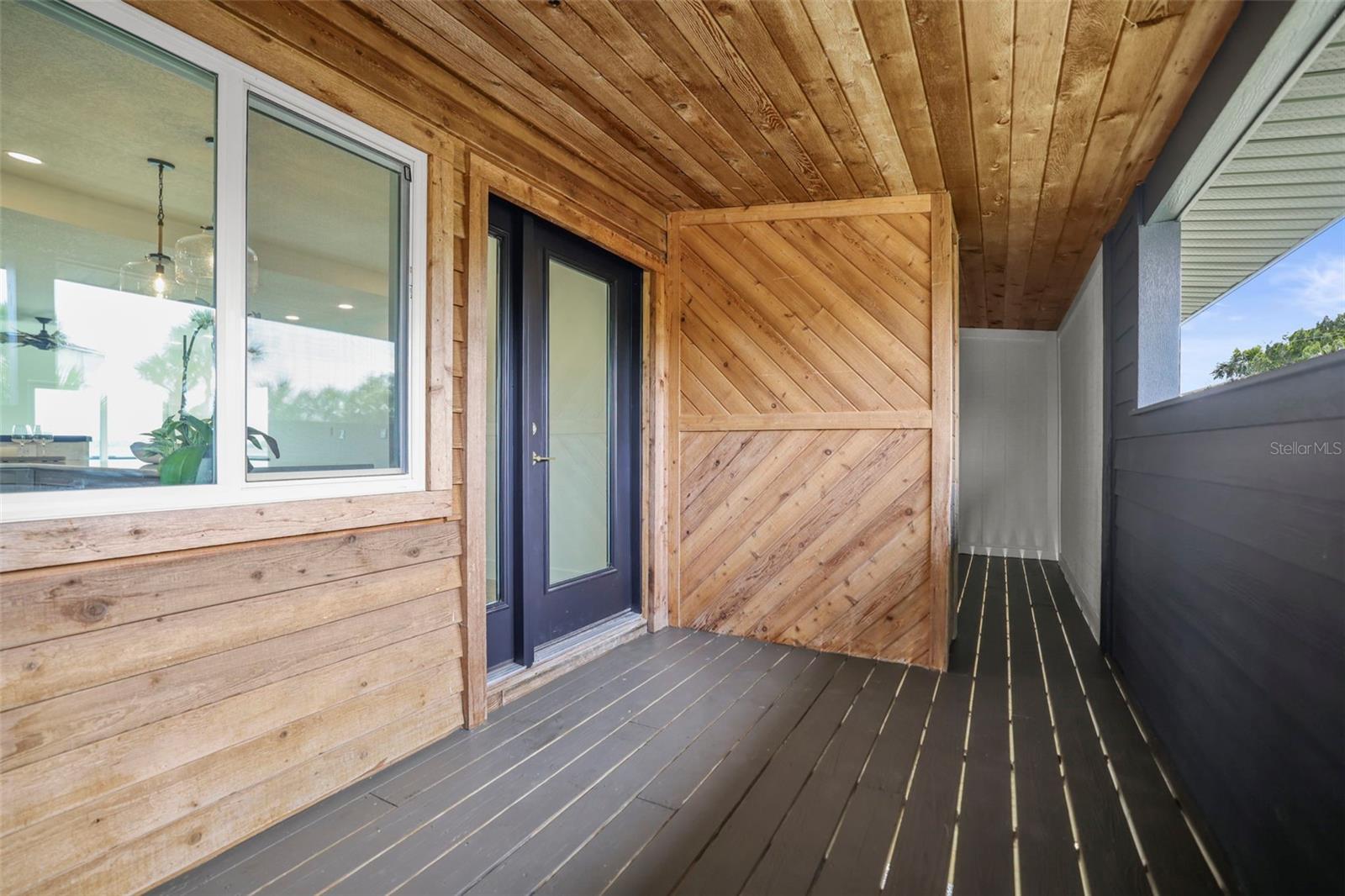 Listing photo id 87 for 10701 Pine Island Drive