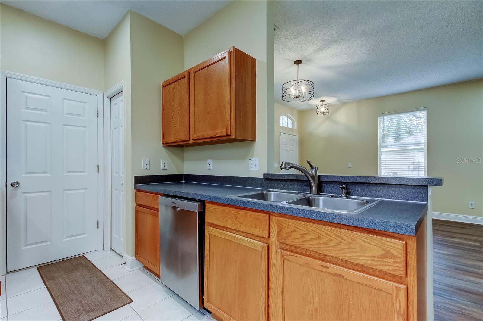Image 15 of 38 For 6101 Lanshire Drive