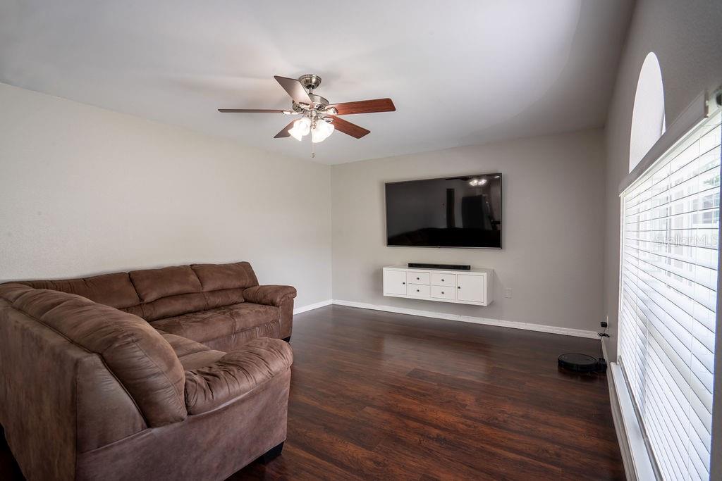 Image 14 of 39 For 1218 Apopka Drive