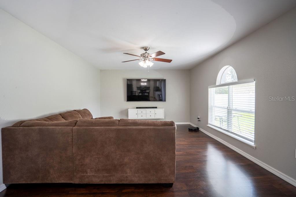 Image 15 of 39 For 1218 Apopka Drive