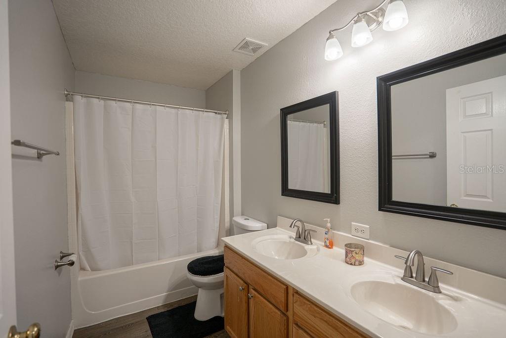 Image 27 of 39 For 1218 Apopka Drive