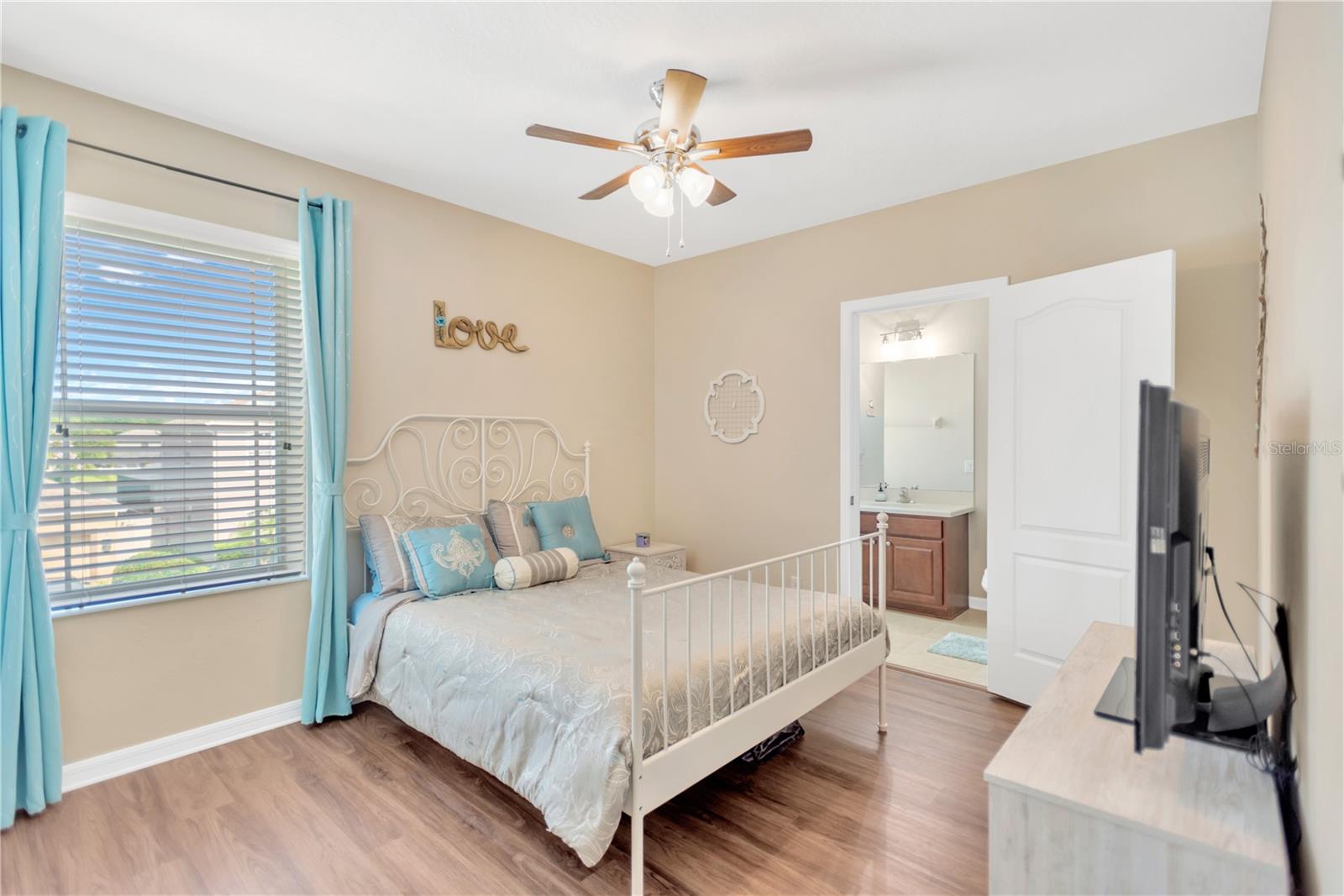 Image 32 of 52 For 1224 Halapa Way