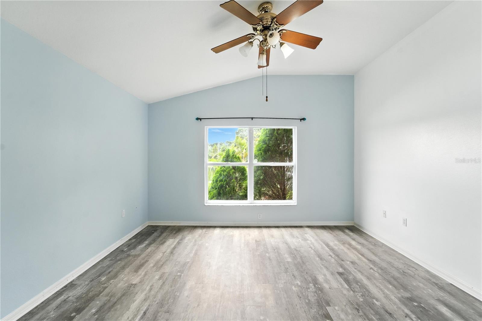 Image 12 of 56 For 1725 Bondurant Way