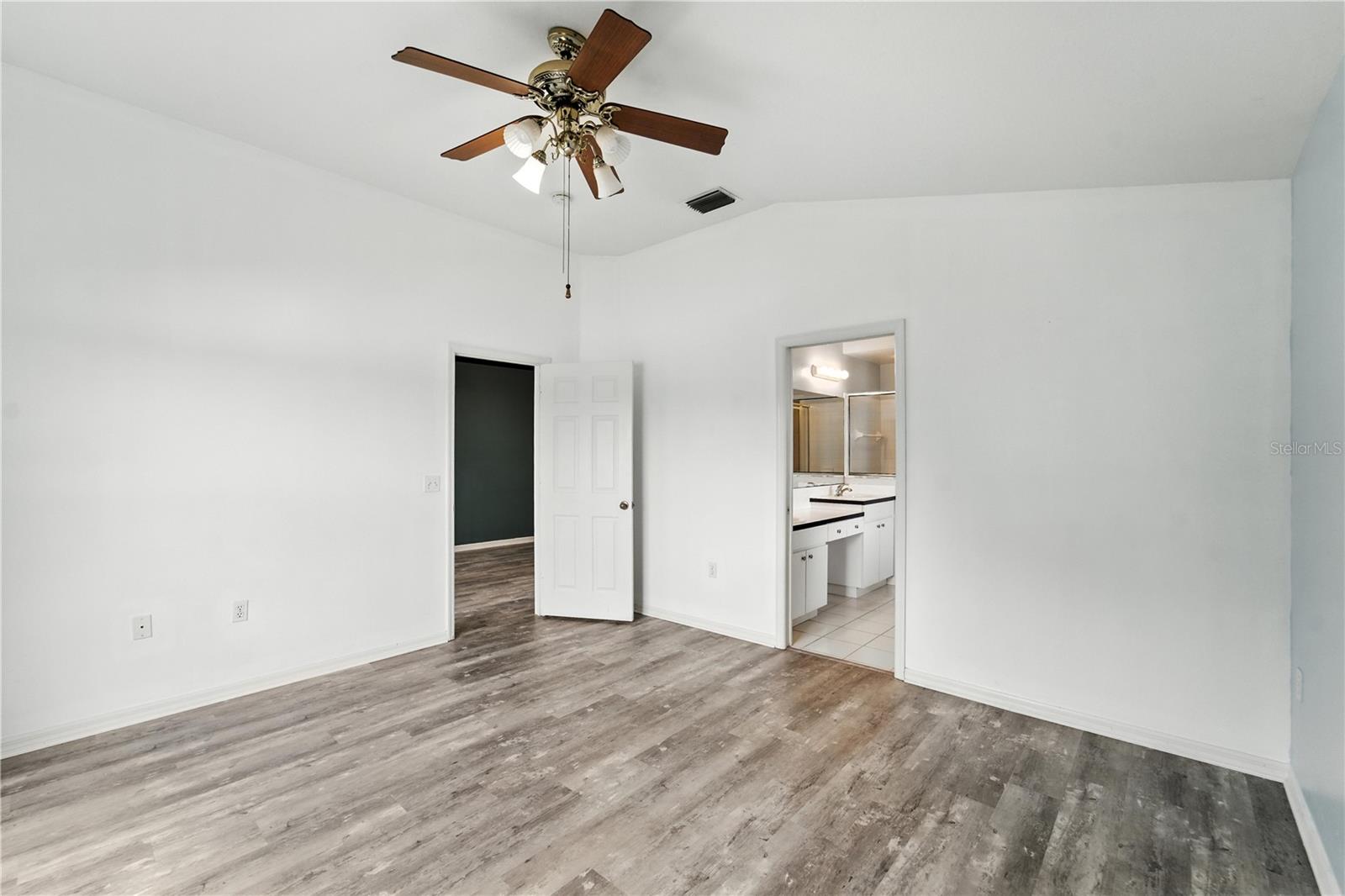 Image 14 of 56 For 1725 Bondurant Way