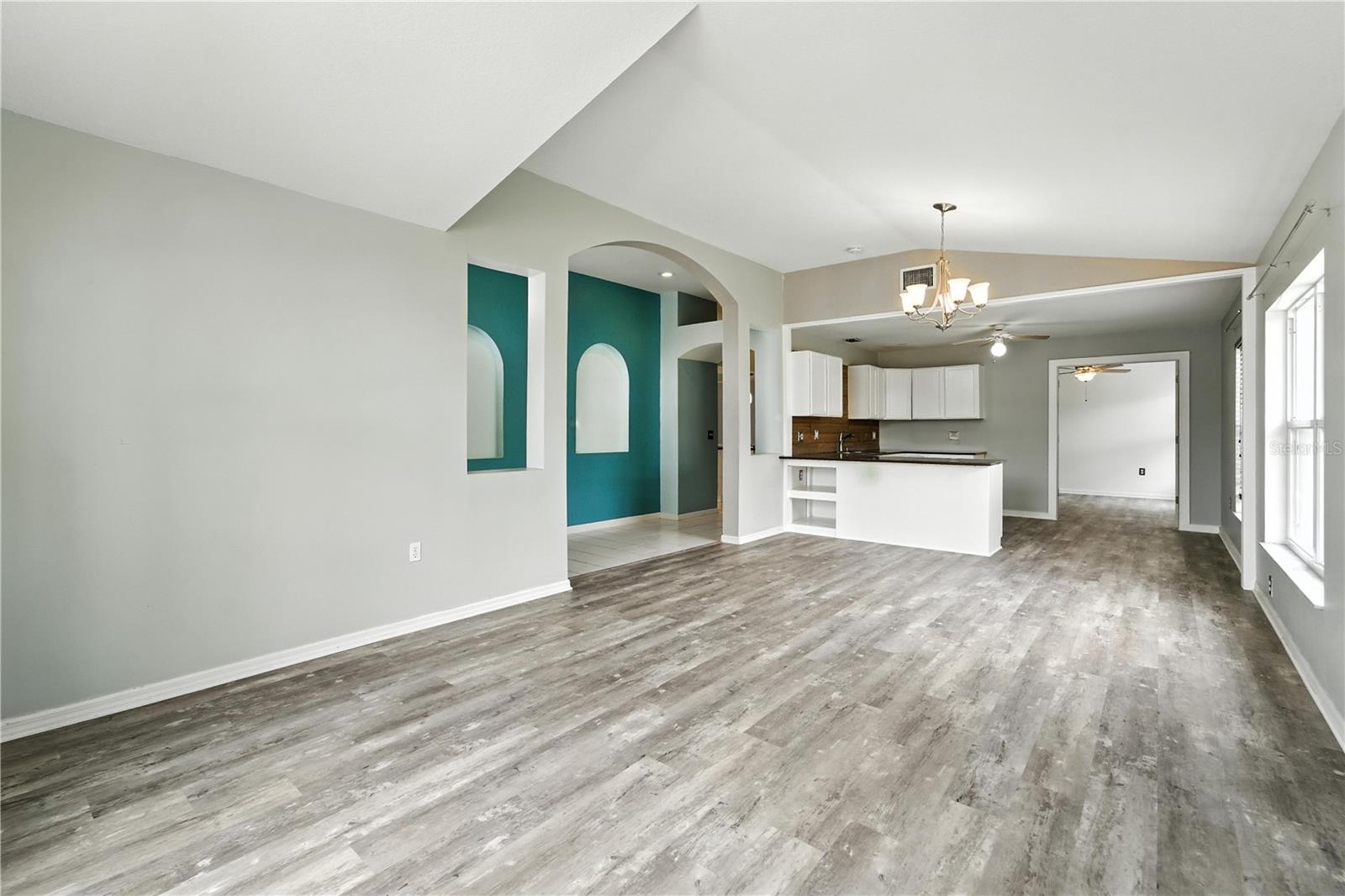 Image 22 of 56 For 1725 Bondurant Way