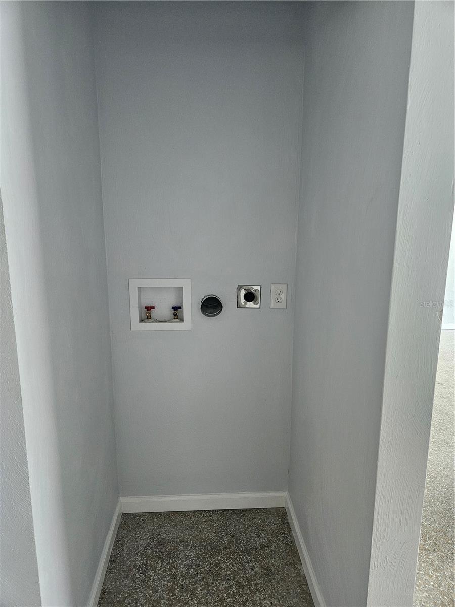 Image 16 of 21 For 123 Bosphorous Avenue
