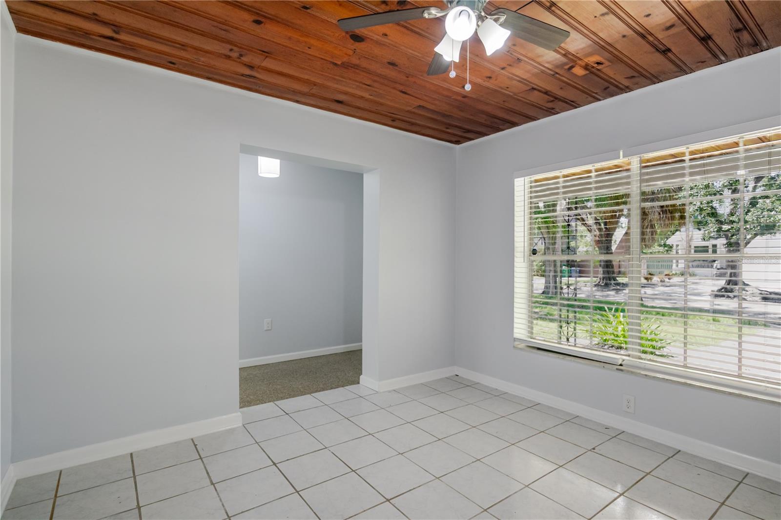 Image 18 of 21 For 123 Bosphorous Avenue