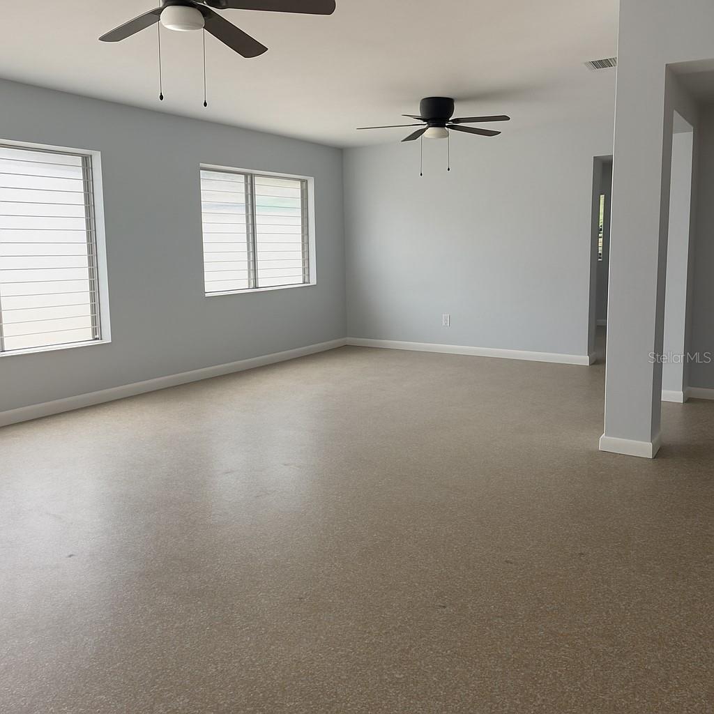 Image 2 of 15 For 123 Bosphorous Avenue