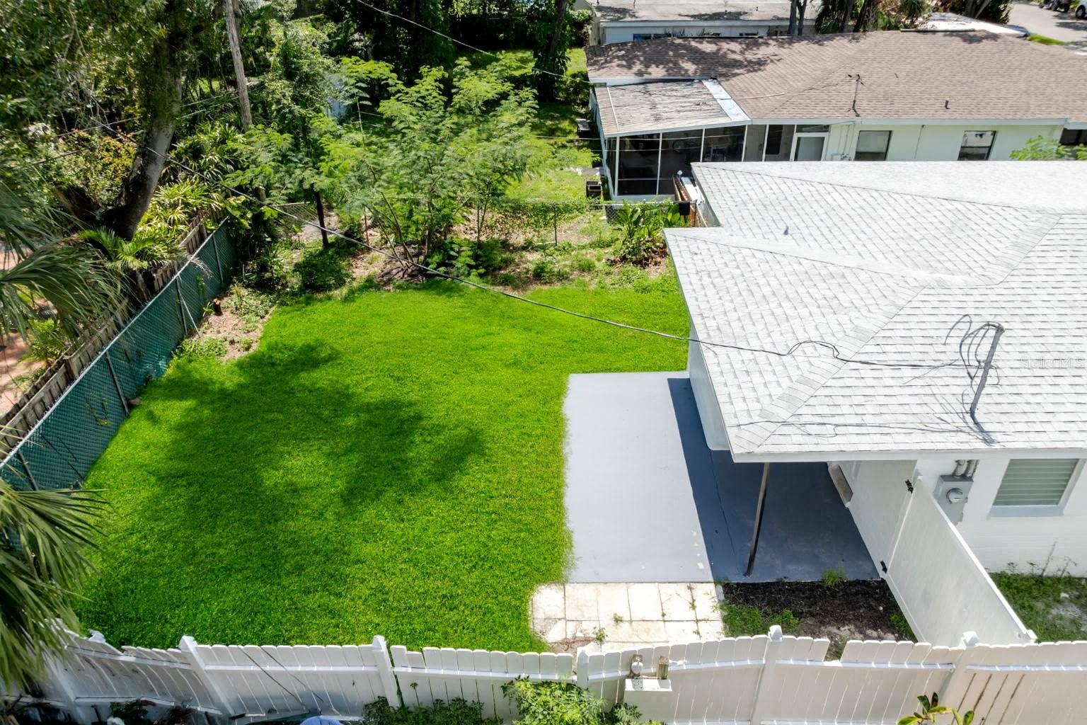 Image 20 of 21 For 123 Bosphorous Avenue