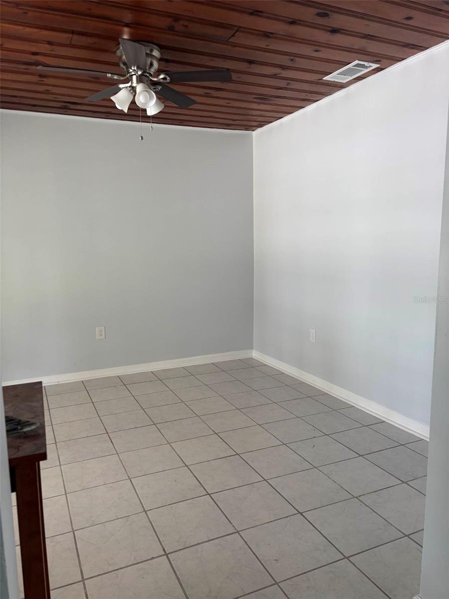 Image 6 of 15 For 123 Bosphorous Avenue