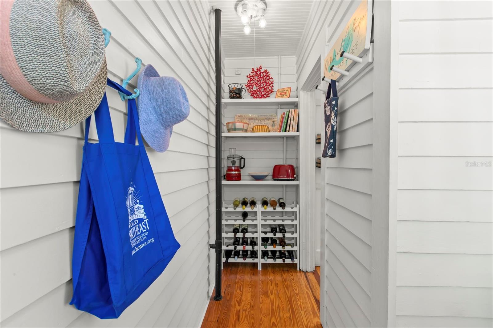 Image 25 of 63 For 1012 3rd Street N
