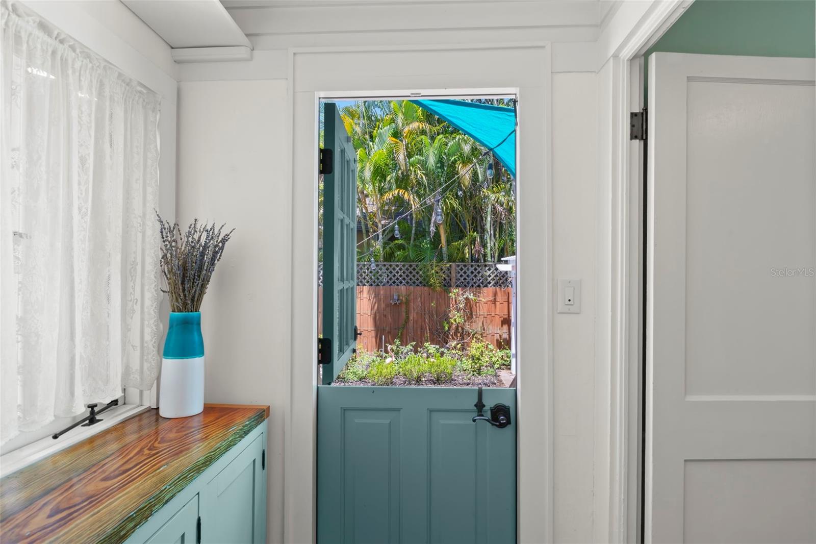 Image 29 of 63 For 1012 3rd Street N