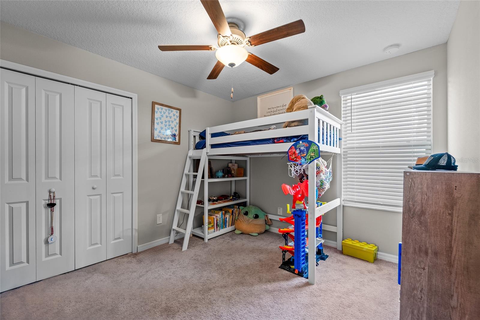 Image 30 of 33 For 610 Argyll Drive