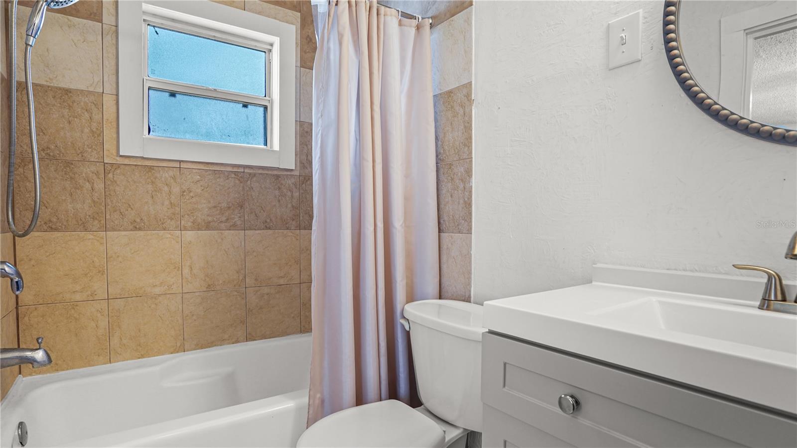 Image 23 of 34 For 500 62nd Street S