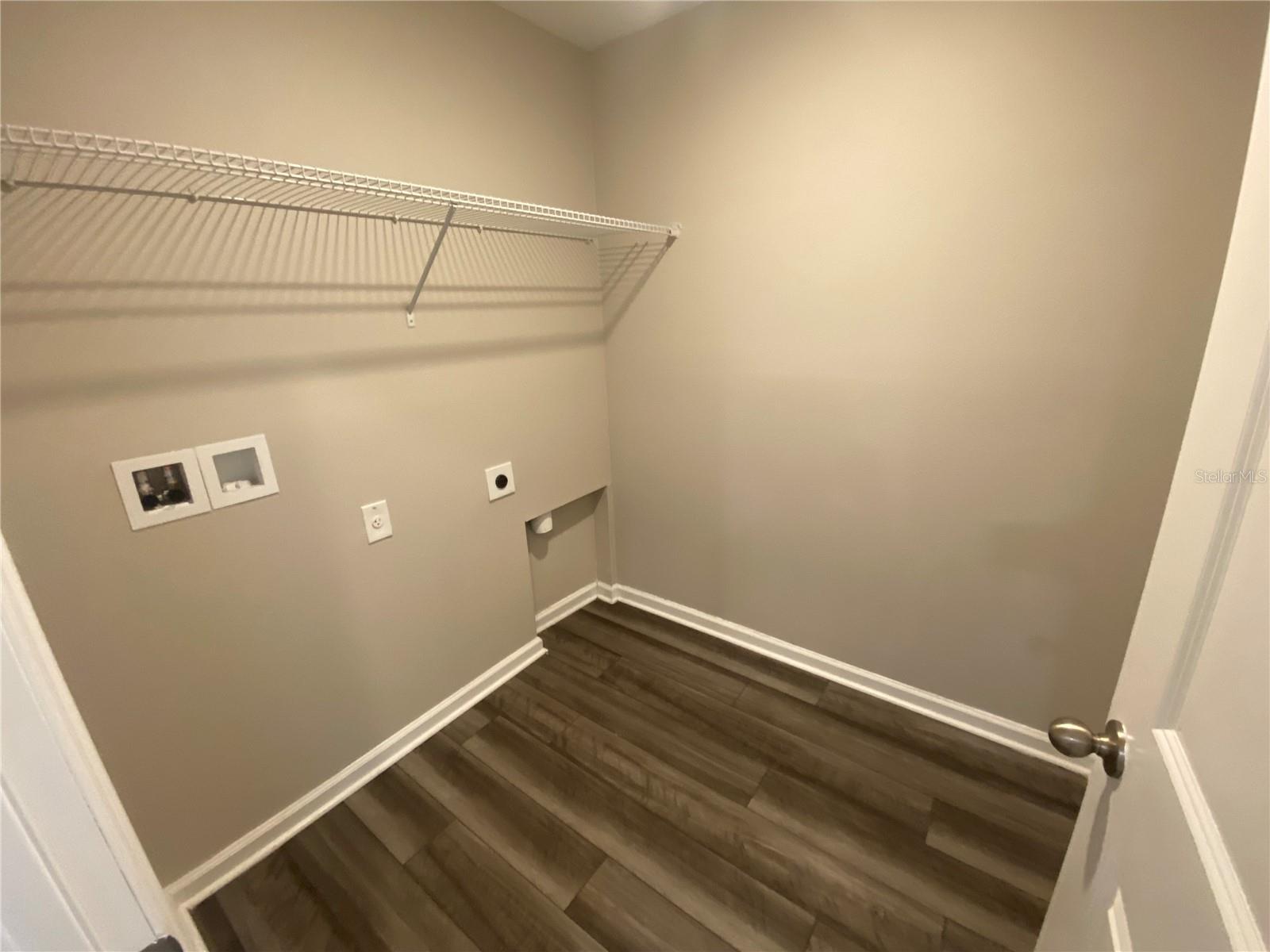 Listing photo id 4 for 35233 White Water Lily Way