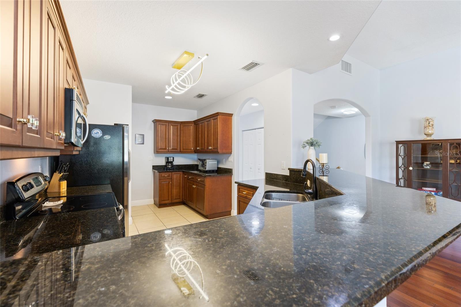 Image 10 of 57 For 141 175th Avenue E 143