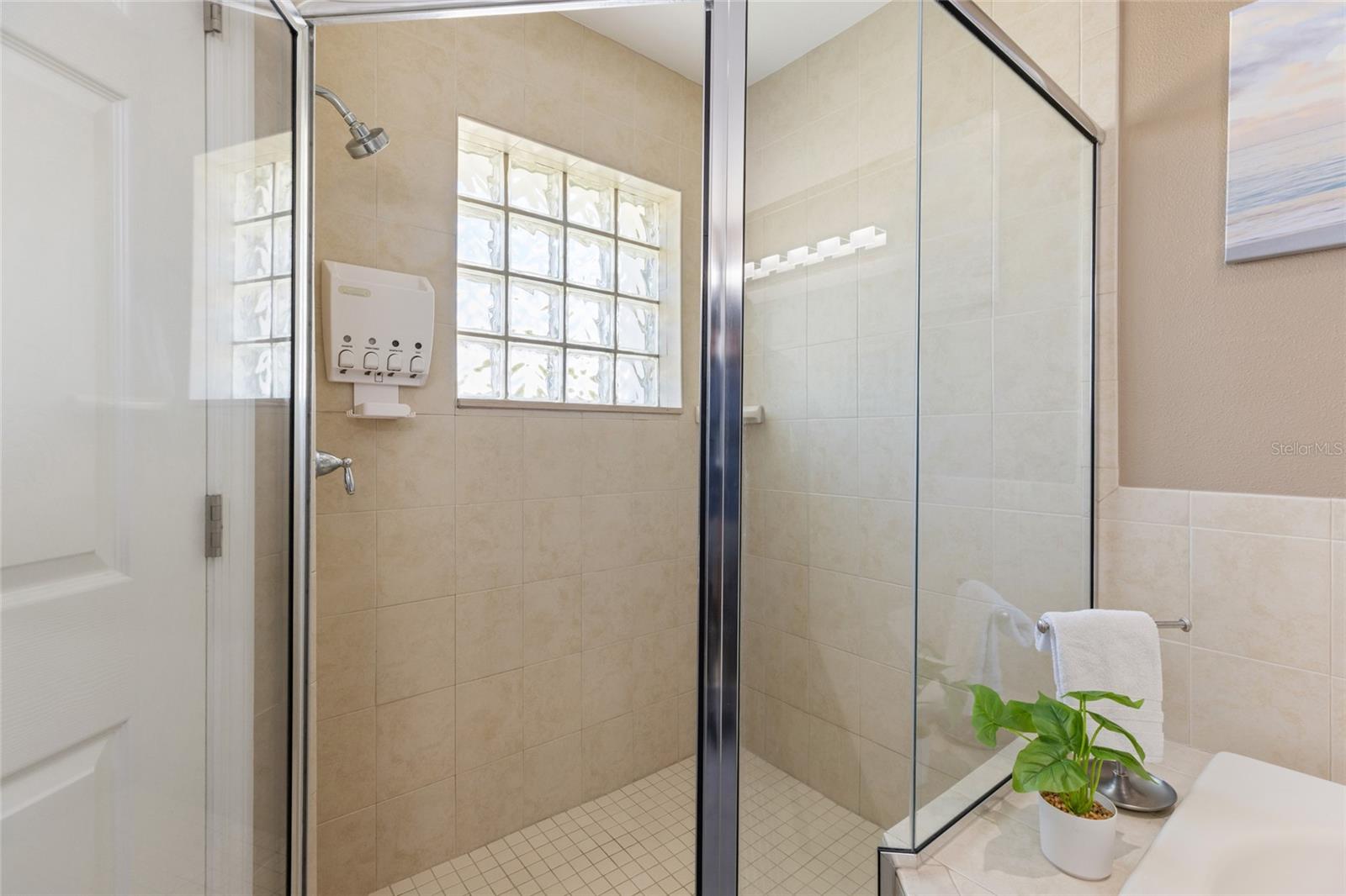 Image 18 of 57 For 141 175th Avenue E 143