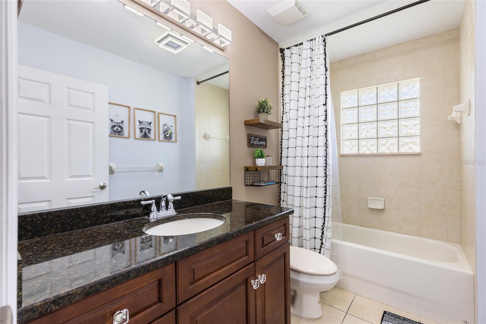 Image 23 of 57 For 141 175th Avenue E 143
