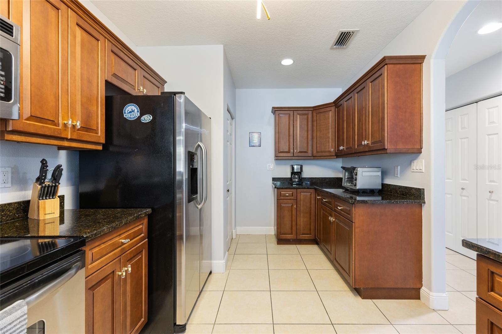 Image 7 of 57 For 141 175th Avenue E 143