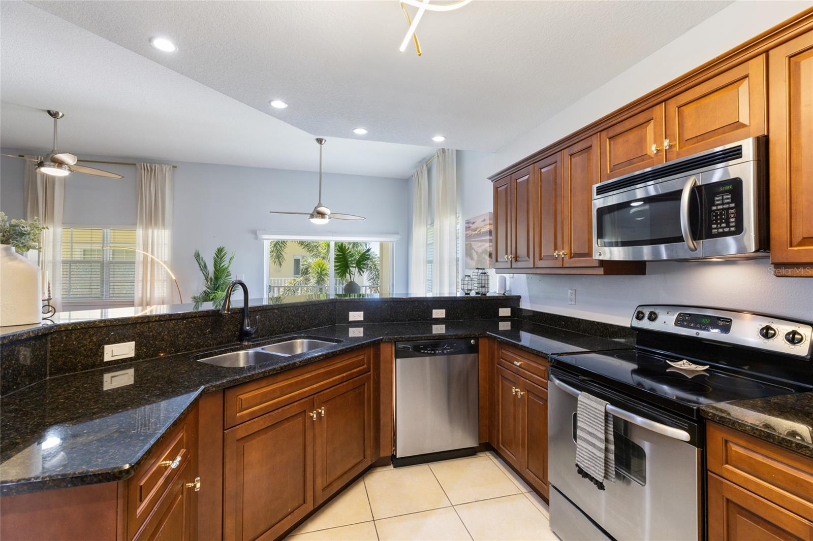 Image 8 of 57 For 141 175th Avenue E 143