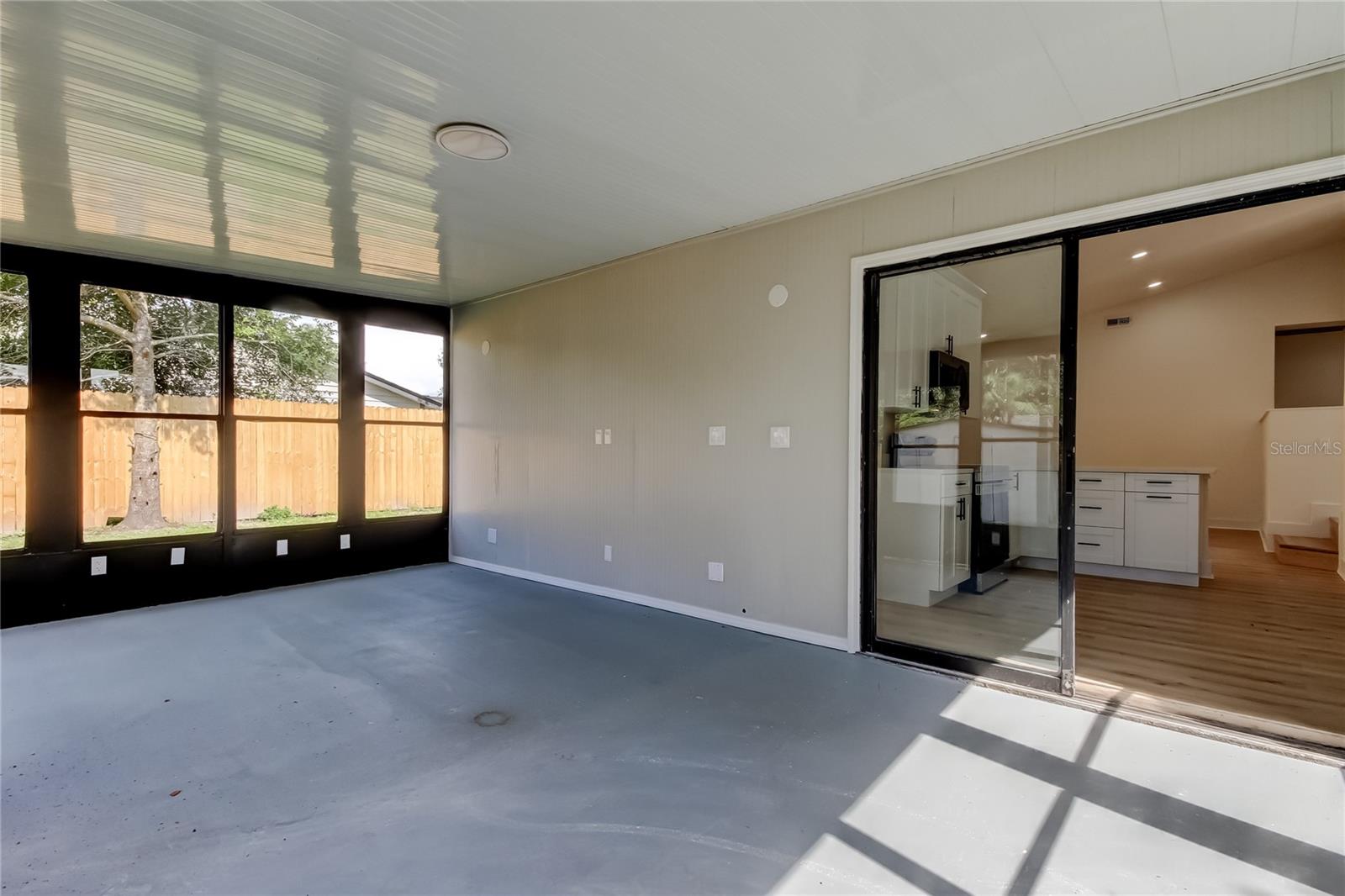 Listing photo id 55 for 23220 Shining Star Drive