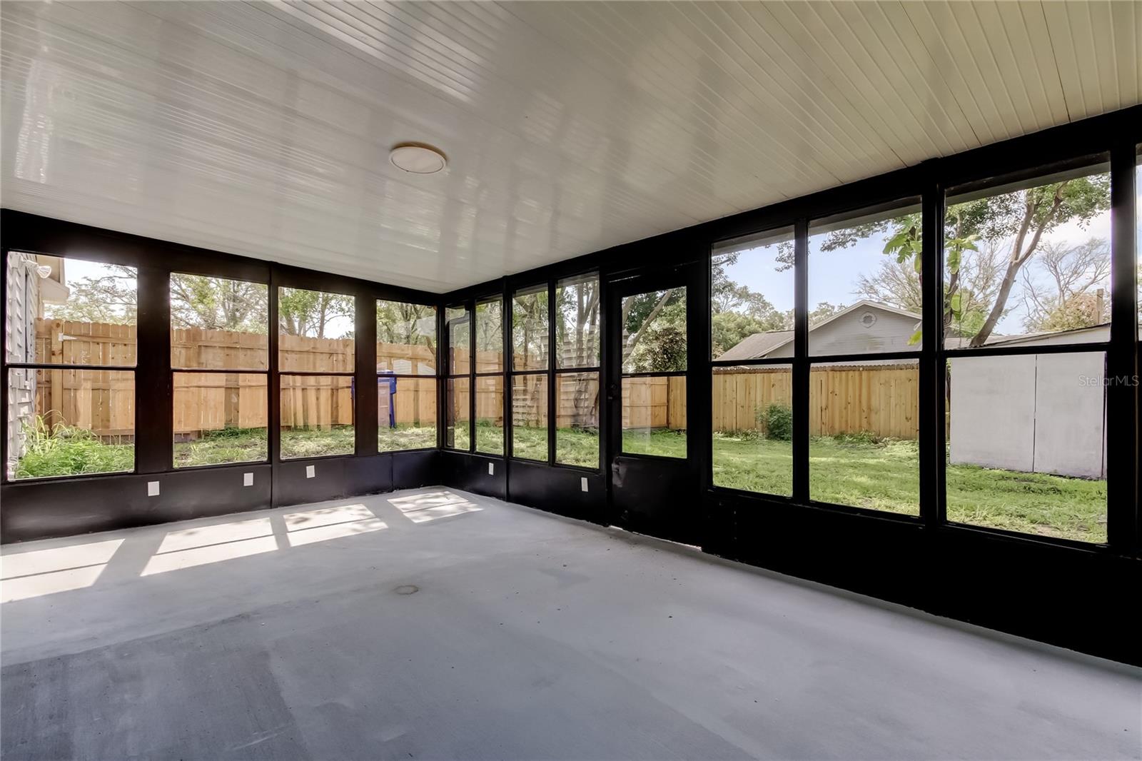 Listing photo id 57 for 23220 Shining Star Drive