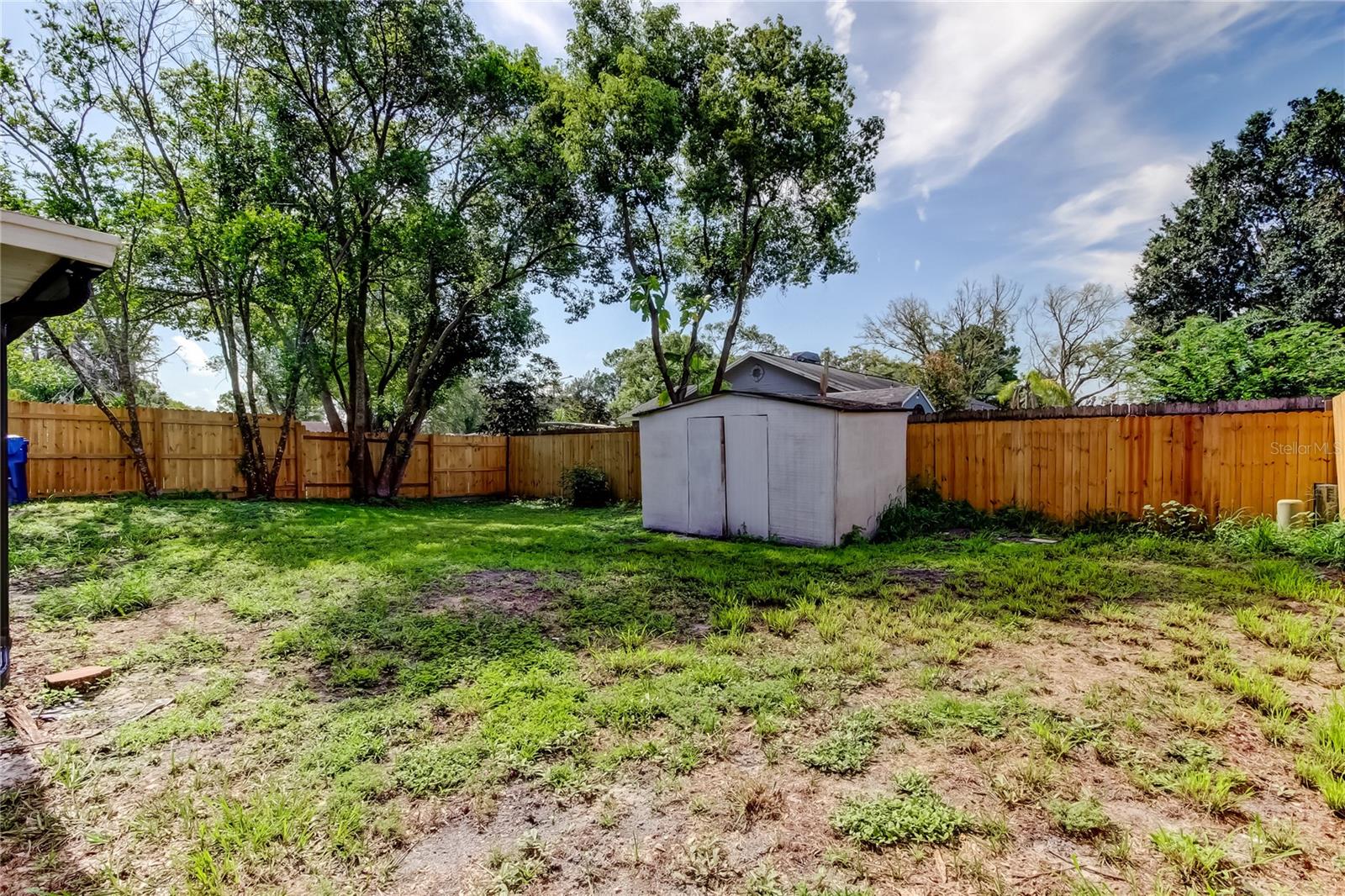 Listing photo id 61 for 23220 Shining Star Drive
