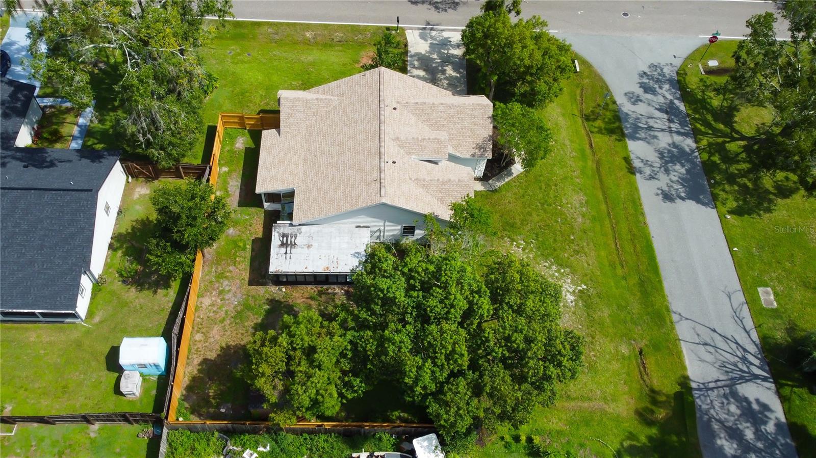 Listing photo id 67 for 23220 Shining Star Drive