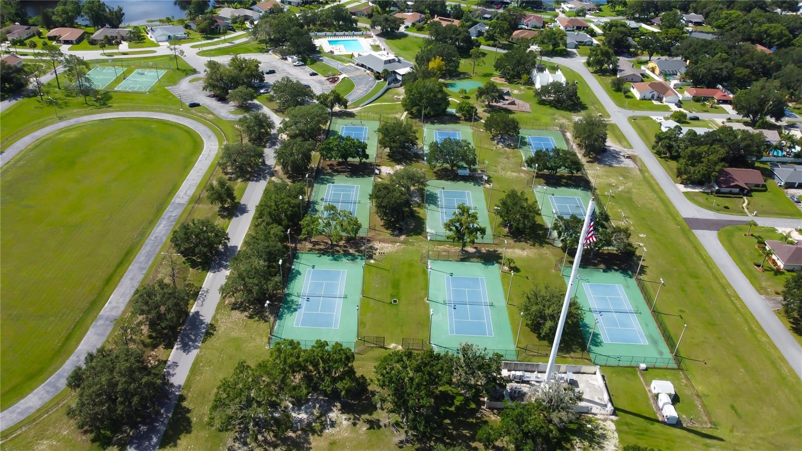 Listing photo id 69 for 23220 Shining Star Drive