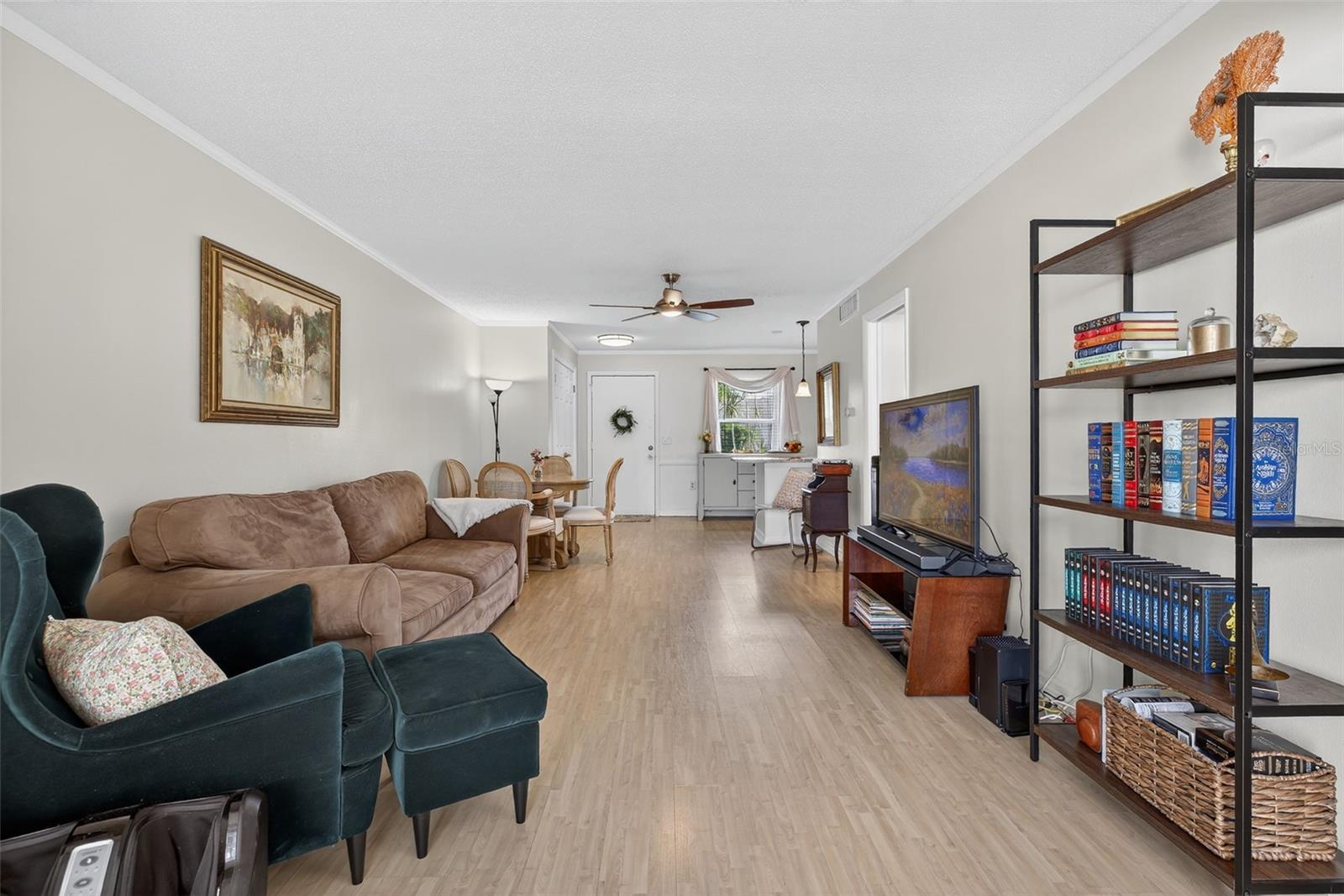 Image 10 of 36 For 404 Cordova Green 404