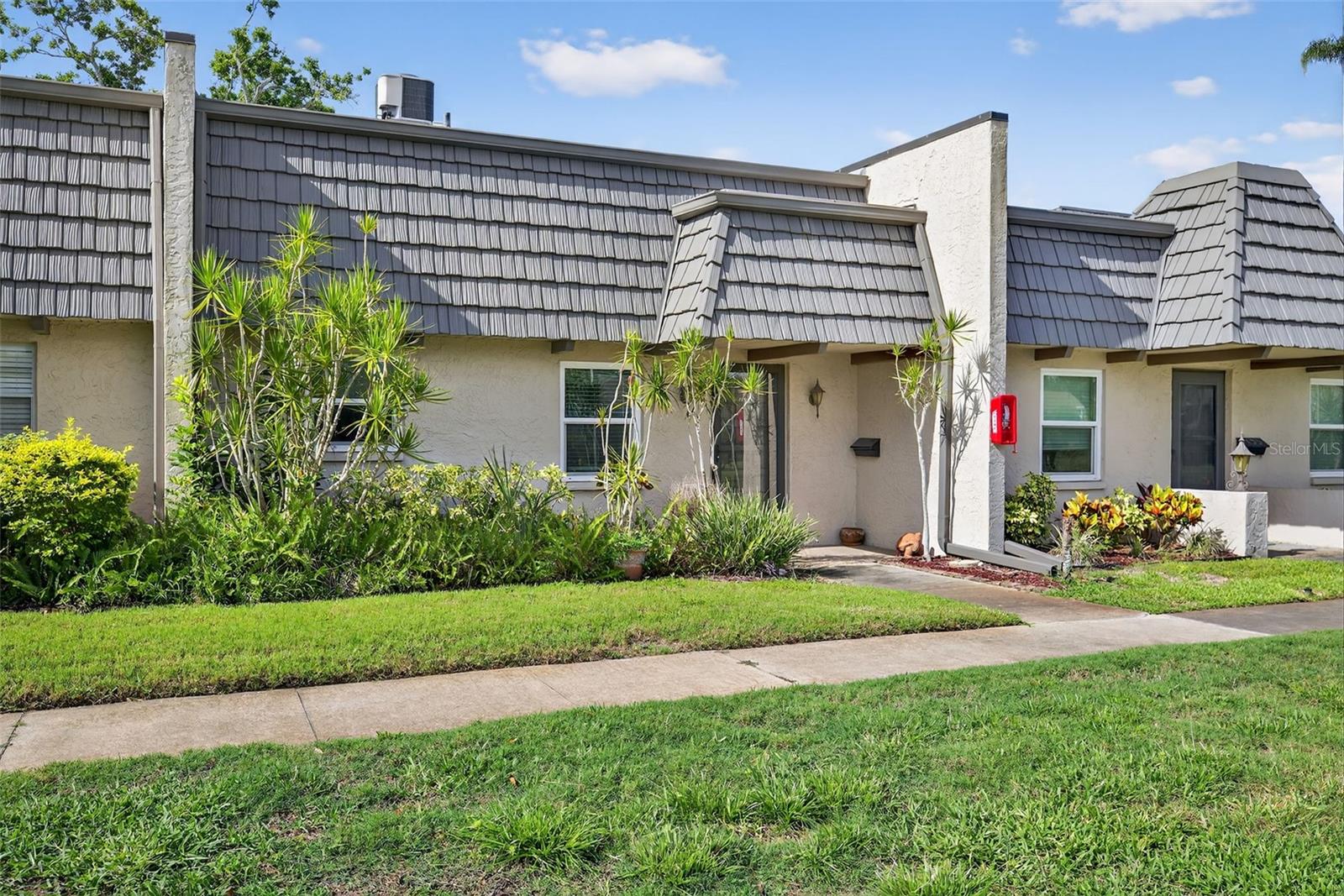 Image 2 of 36 For 404 Cordova Green 404