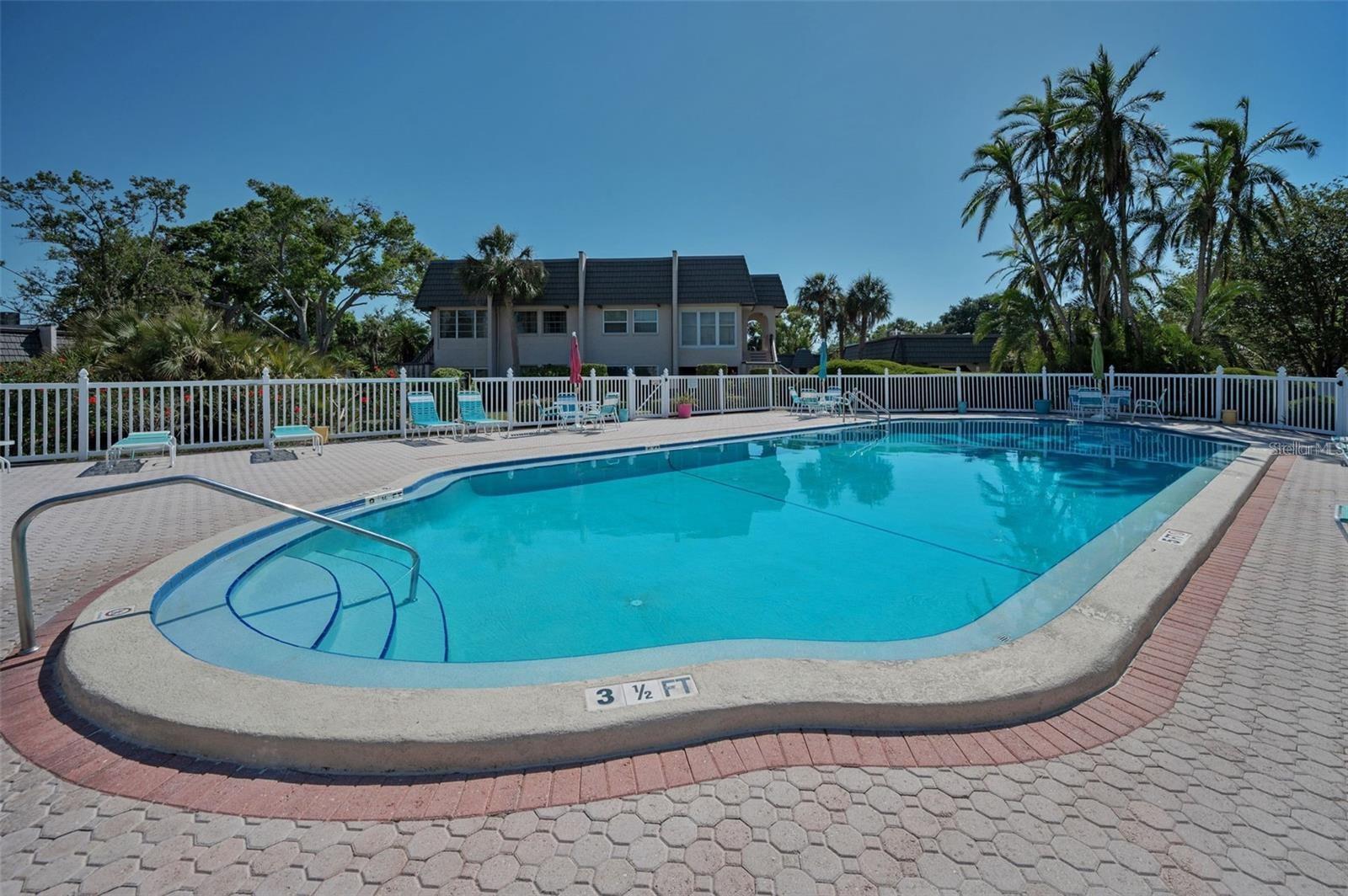 Image 38 of 39 For 404 Cordova Green 404