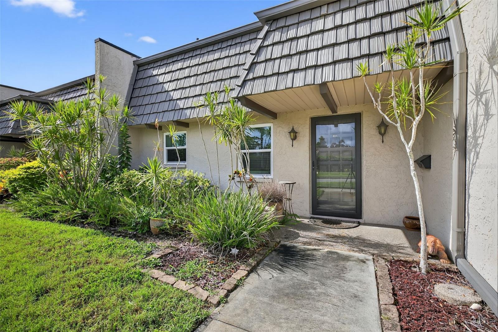 Image 4 of 36 For 404 Cordova Green 404