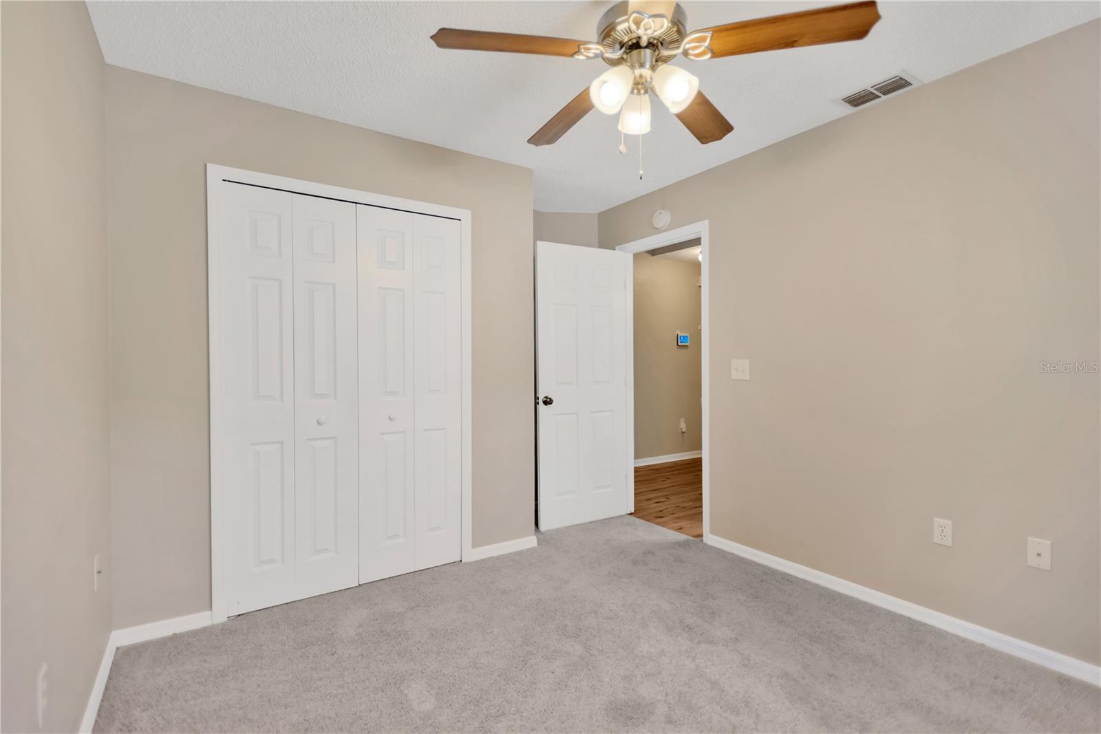 Image 15 of 21 For 3600 Raintree Terrace
