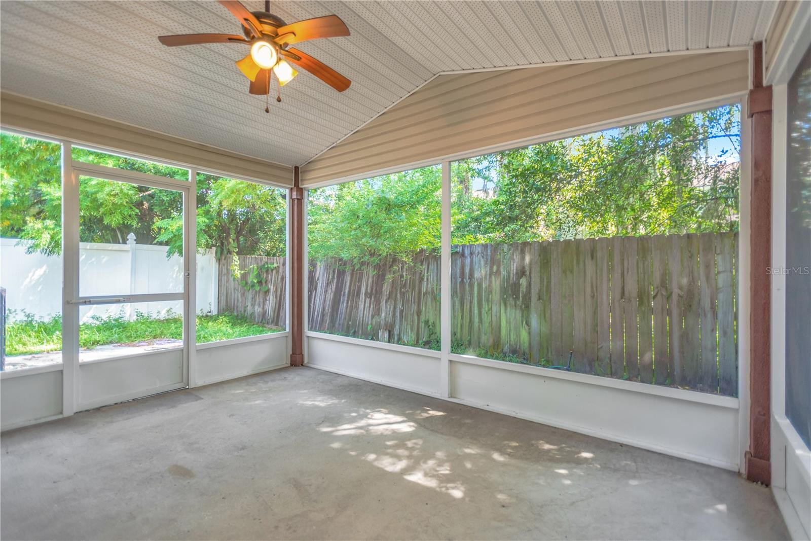 Image 19 of 21 For 3600 Raintree Terrace