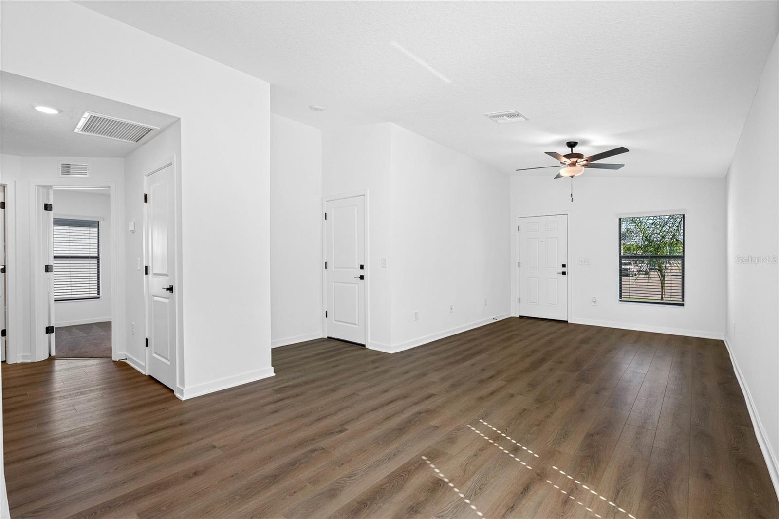Image 2 of 7 For 11900 Osprey Avenue
