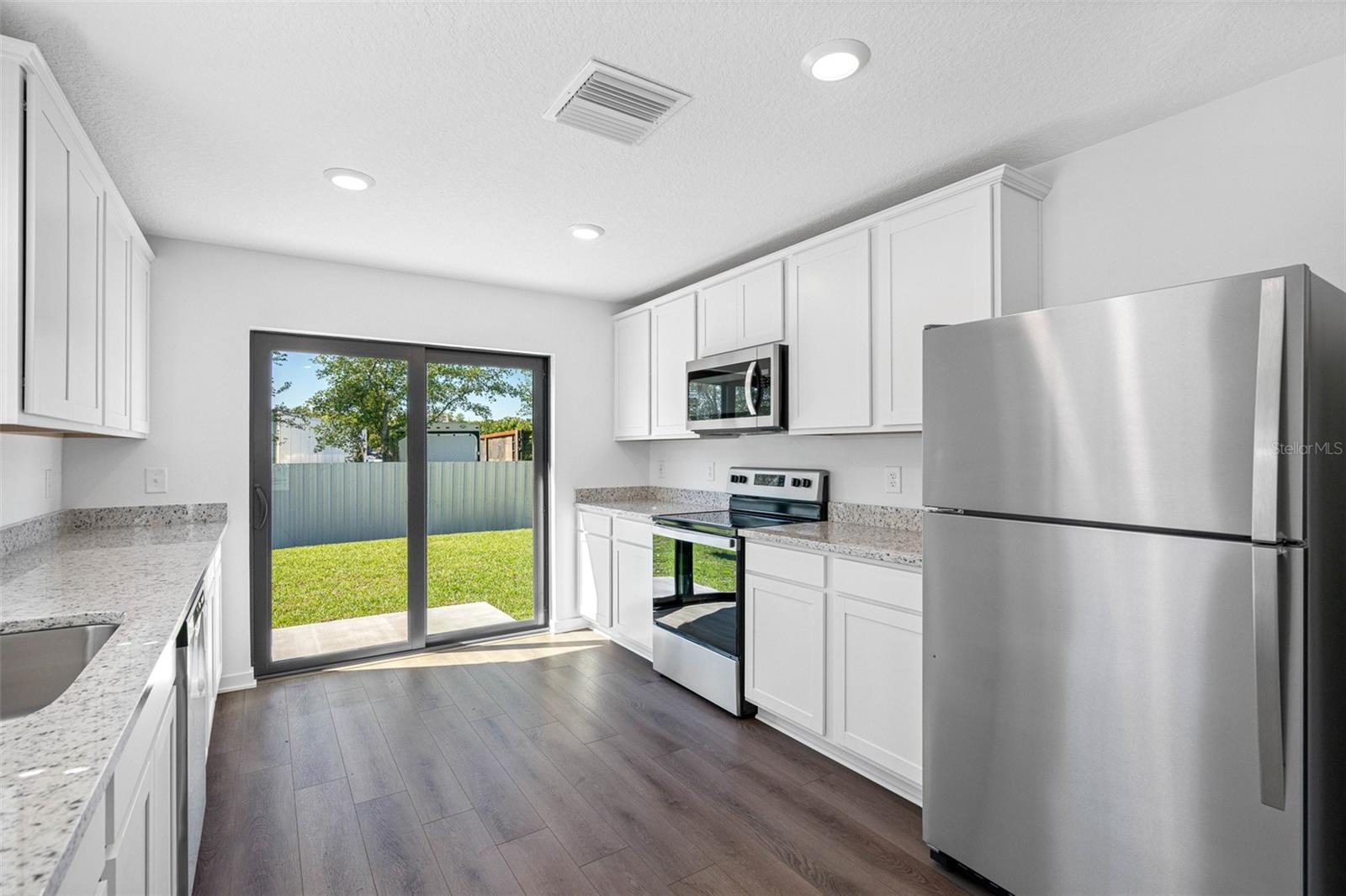 Image 5 of 7 For 11900 Osprey Avenue