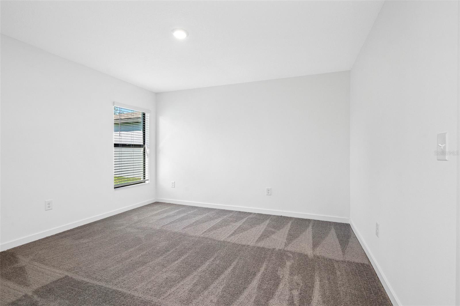 Image 6 of 7 For 11900 Osprey Avenue