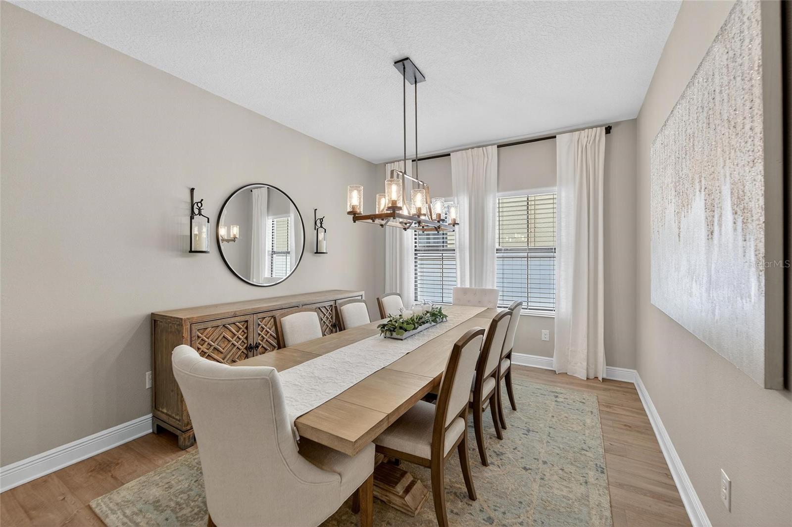 Listing photo id 15 for 12928 Twin Bridges Drive