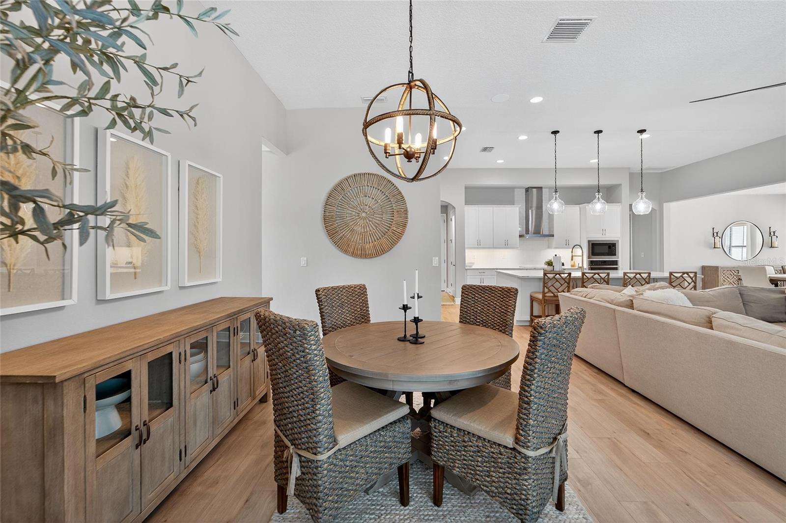 Listing photo id 21 for 12928 Twin Bridges Drive