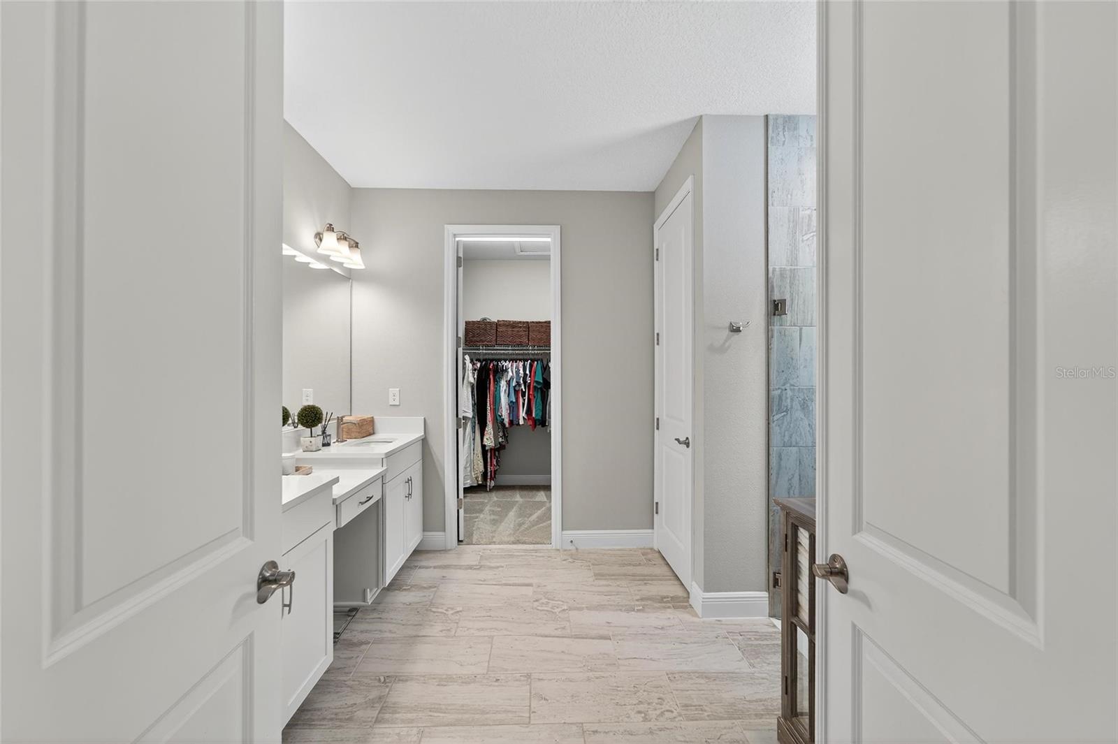 Listing photo id 24 for 12928 Twin Bridges Drive