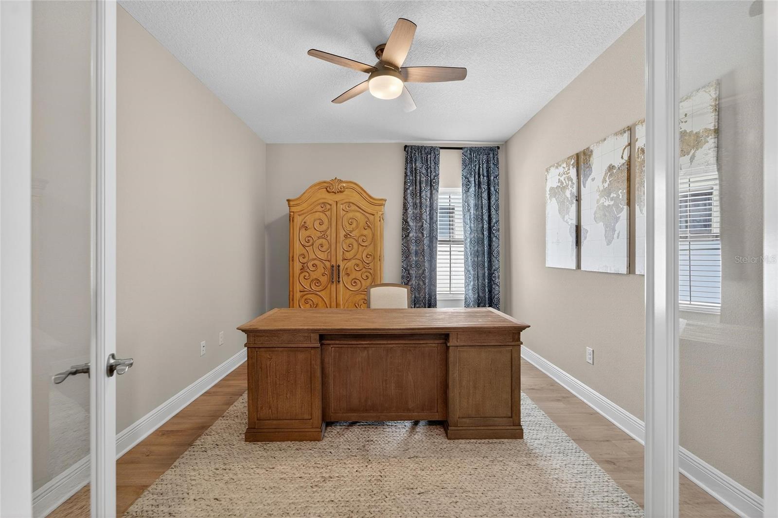 Listing photo id 31 for 12928 Twin Bridges Drive