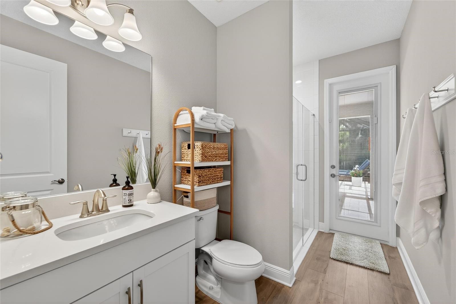 Listing photo id 37 for 12928 Twin Bridges Drive